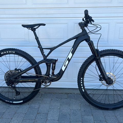 SOM NY! GT Sensor Carbon Elite - Veilpris 37 00,- | Karbonramme - Rockshox |