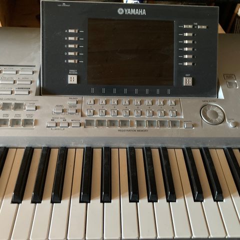 Yamaha Tyros 2