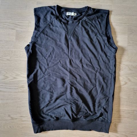 Sleeveless str. M