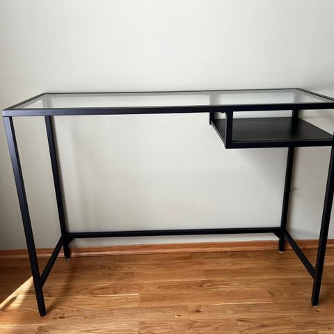 Vittsjö laptopbord/skrivebord fra IKEA