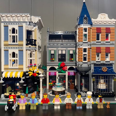 Lego 10255 - Assembly Square - komplett med eske og instruksjoner