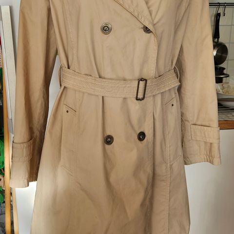 concept UK trenchcoat size 40