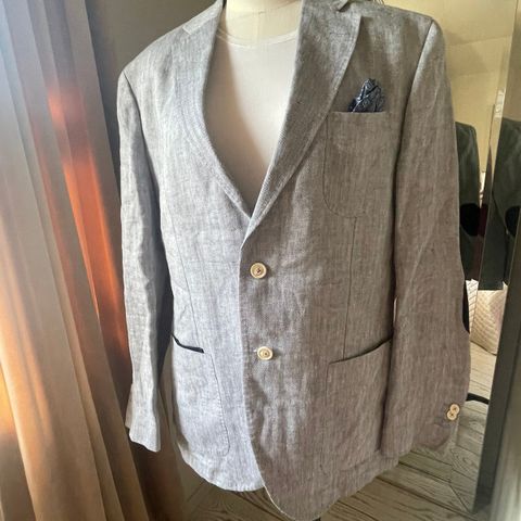 Flott blazer fra Massimo Dutti, strl L