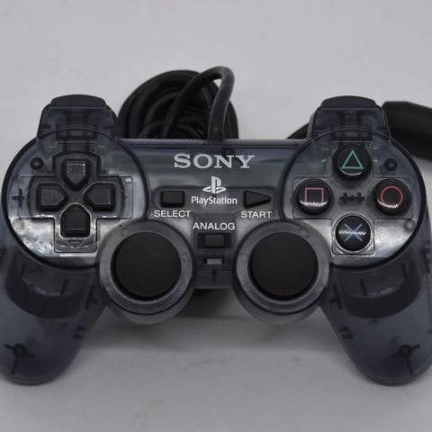 Gjennomsiktig kontroll til Playstation 2