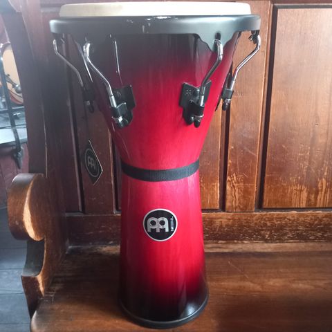 Djembe fra Meinl Headliner Series til salgs.