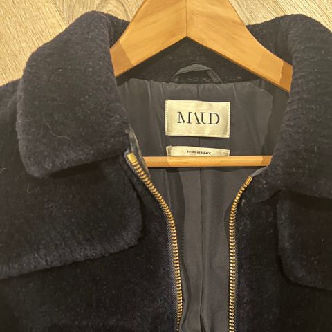 Maud saueskinn jakke