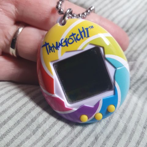 Tamagotchi gen 1 selges.