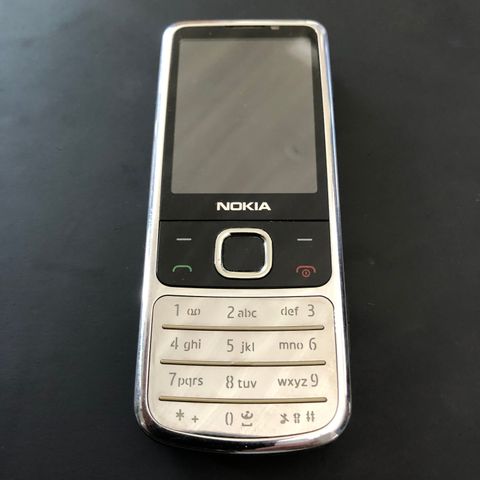 Nokia 6700 Classic NY PRIS 790.-