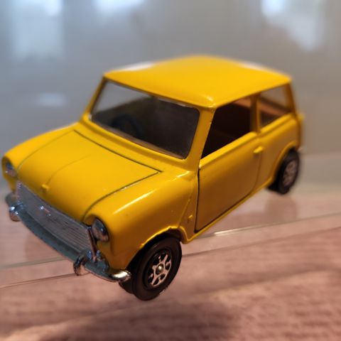 Corgi Toys British Leyland Mini 1000