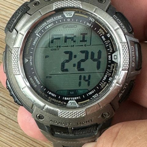 Casio Titanium Solar PAW-1100T Pathfinder Wave Ceptor 51mm Altimeter Barometer