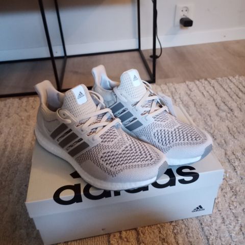 Adidas ULTRABOOST 1.0 43