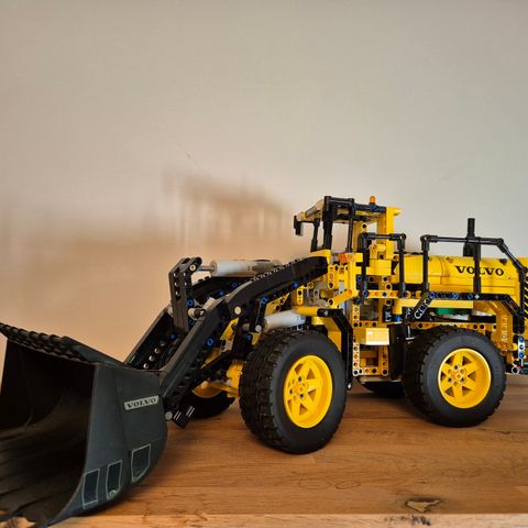 Lego technic 42030 Hjullaster, fjernstyrt