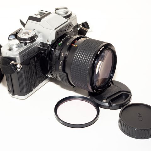 Minolta XG-M med Minolta 35-70mm f3.5 - Kr 750,-