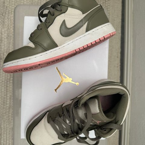 Jordan 1 Mid EU 36,5 / US 6