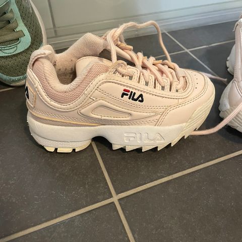 Fila joggesko str 28