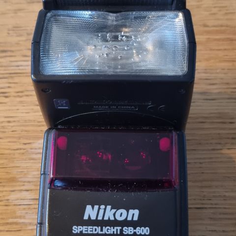 Godt brukt Nikon SB 600
