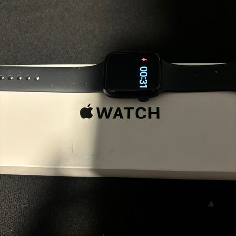 Apple Watch SE 40 mm (2nd gen) NY LAVERE JULIPRIS