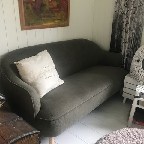 Selger en 2,5 seter sofa fra Jysk.