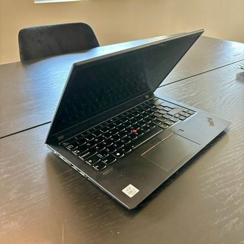 X1 Carbon Thinkpad Gen 8 -i7/512 ssd/16GB RAM