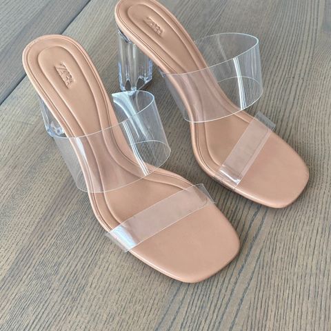 Sandaler med hæl fra Zara