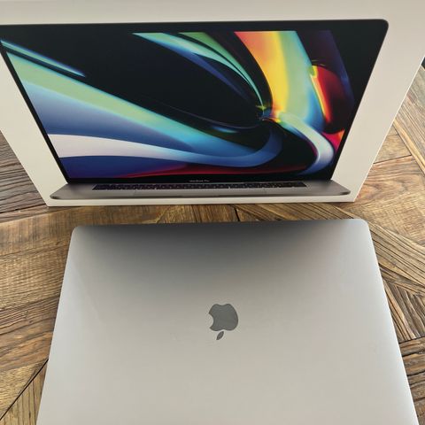 Macbook Pro 16" 1TB Space Gray.