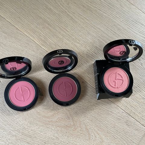 Armani blush (farge: 50, 51 og 60)