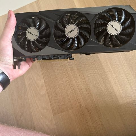 Billigst 3 fan 3070 gpu på Finn?