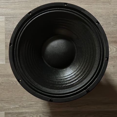 15" bass element