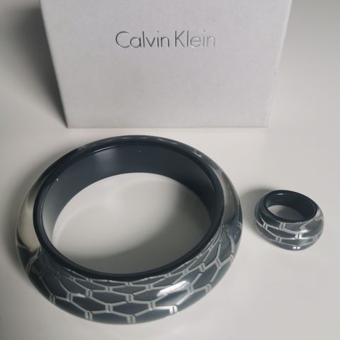 Calvin Klein armbånd og ring