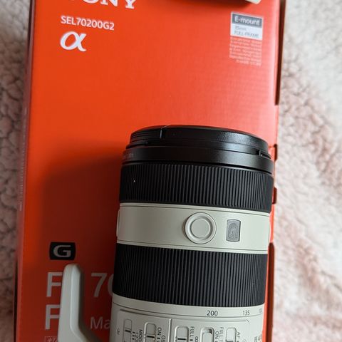 Sony FE 70-200mm f/4 Macro G OSS II