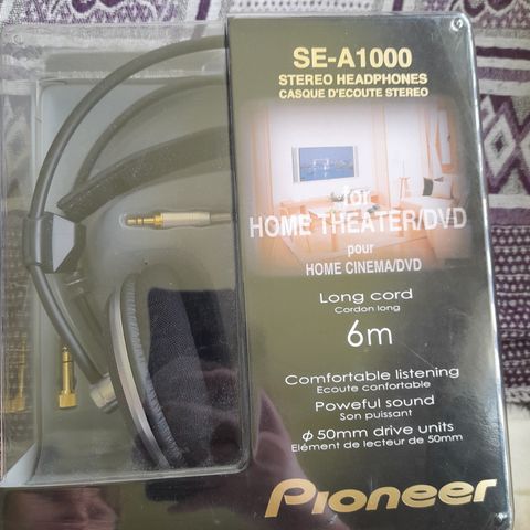 Pioneer SE-A1000 hodetelefoner selges
