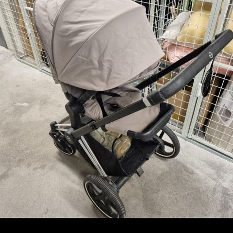 Cybex epriam og priam vurderes solgt