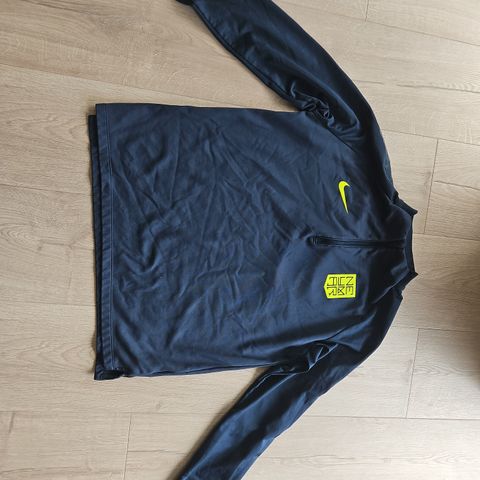 Tøff NIKE treningsoverdel med zip