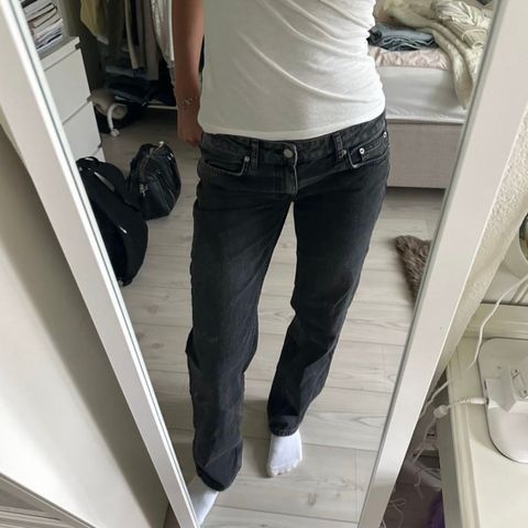 Jeans gråsort