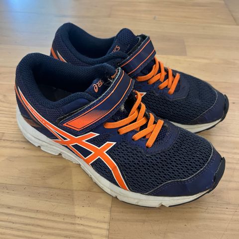 Asics joggesko str 33