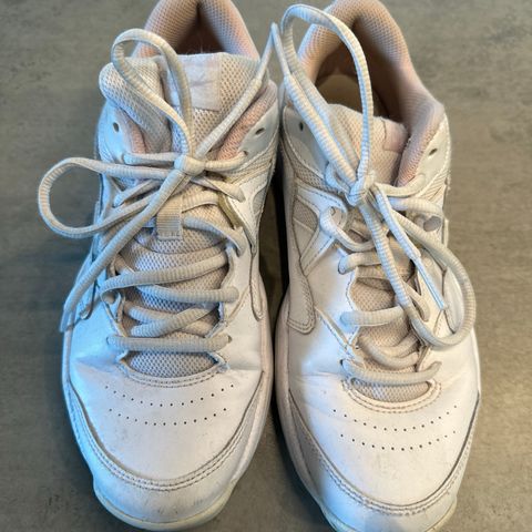 Nike tennissko str 39