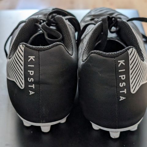 Kipsta football boots  size 41