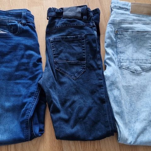 3 stk Jeans til salgs (13-14 år)