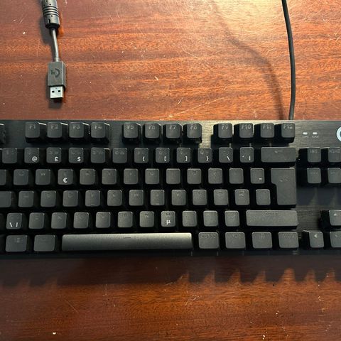 Logitech G413 TKL SE mekanisk gamingtastatur (nesten ny)