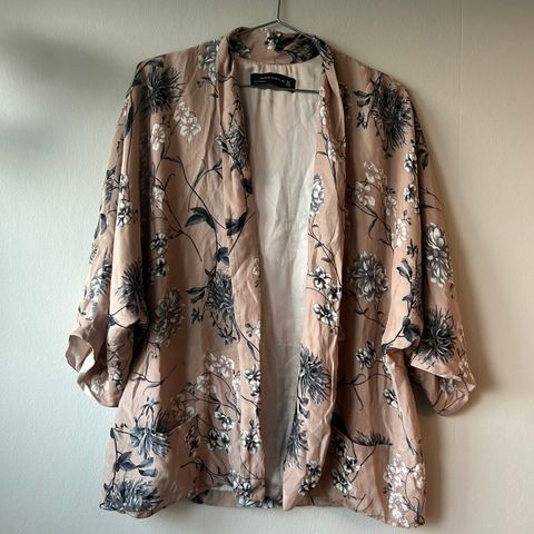 Nydelig kimono fra Zara