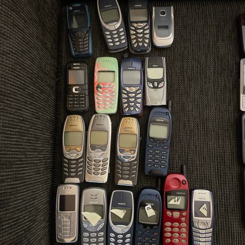 Gamle telefoner Nokia, Sony Eriksson