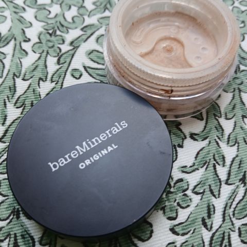 Bare minerals foundation 2 g.