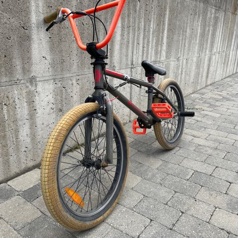 Pent brukt GT Slammer BMX 20" triksesykkel med gyro