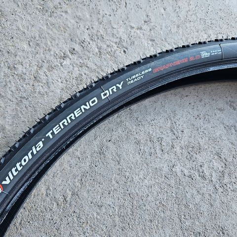 Vittoria Terreno dry 38C