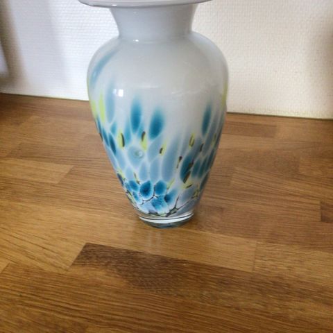 Vintage vase i Opalin.