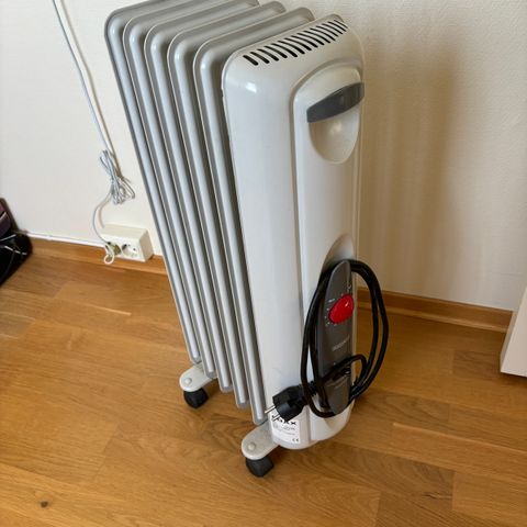 Adax 1500w oljefylt gulvstående ovn