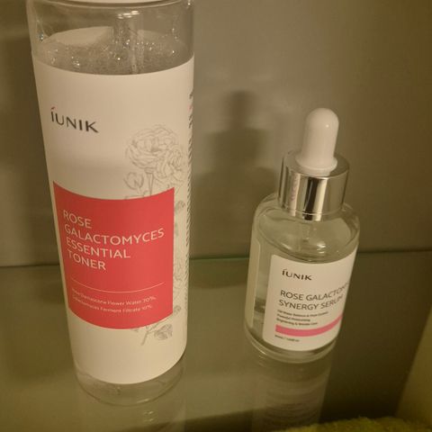 Iunik toner og serum