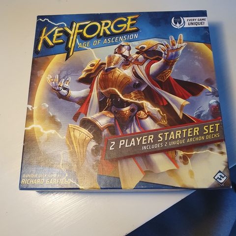 Keyforge+4 ekstra deck's