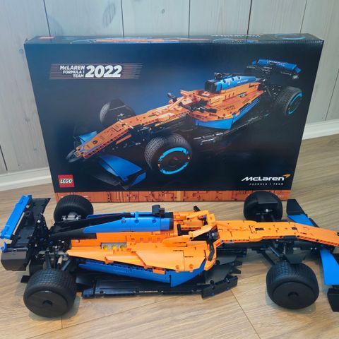 LEGO Technic 42141 McLaren Formula 1 Racerbil - som ny - med eske
