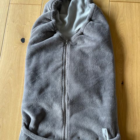 VognPose fleece babypose